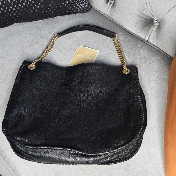 Michael Kors Black Pebbled Genuine Leather Shoulder Bag with Gold Chain Straps - Picture 3 of 4